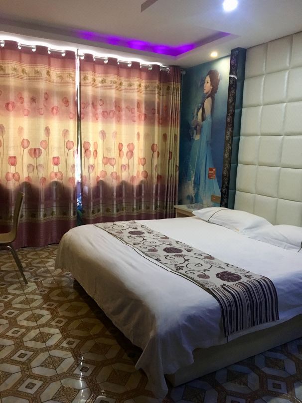 Shanghai Songzheng Fashion Hotel