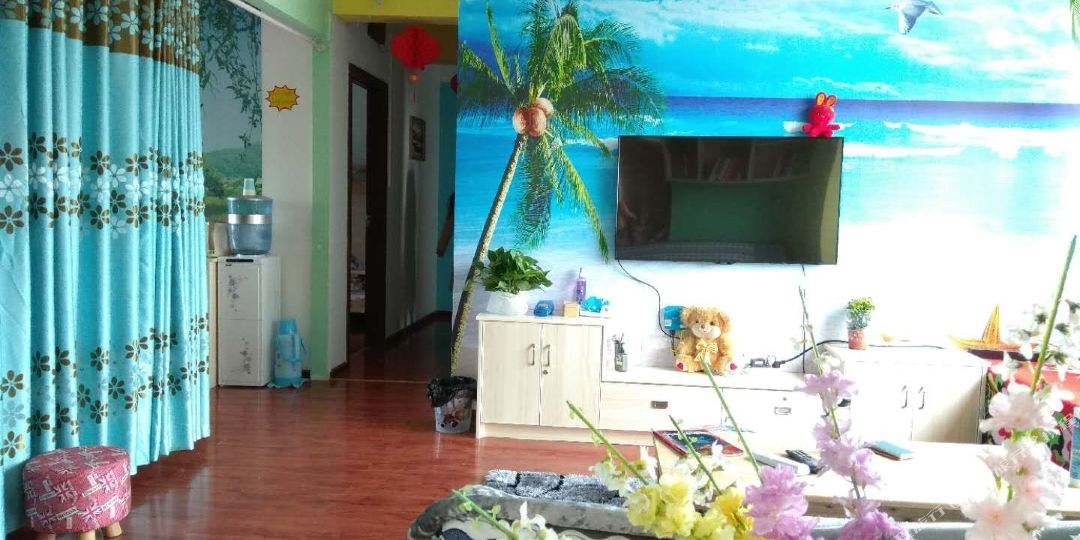 顺旅太空舱悦青年旅社(武汉光谷店)