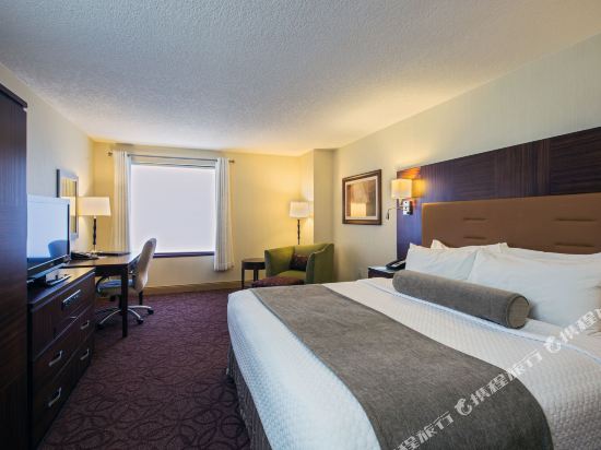 Sonesta Milwaukee West Wauwatosa - Tap to explore photos