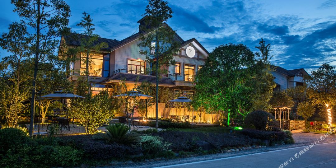 武夷山花溪塘文旅酒店