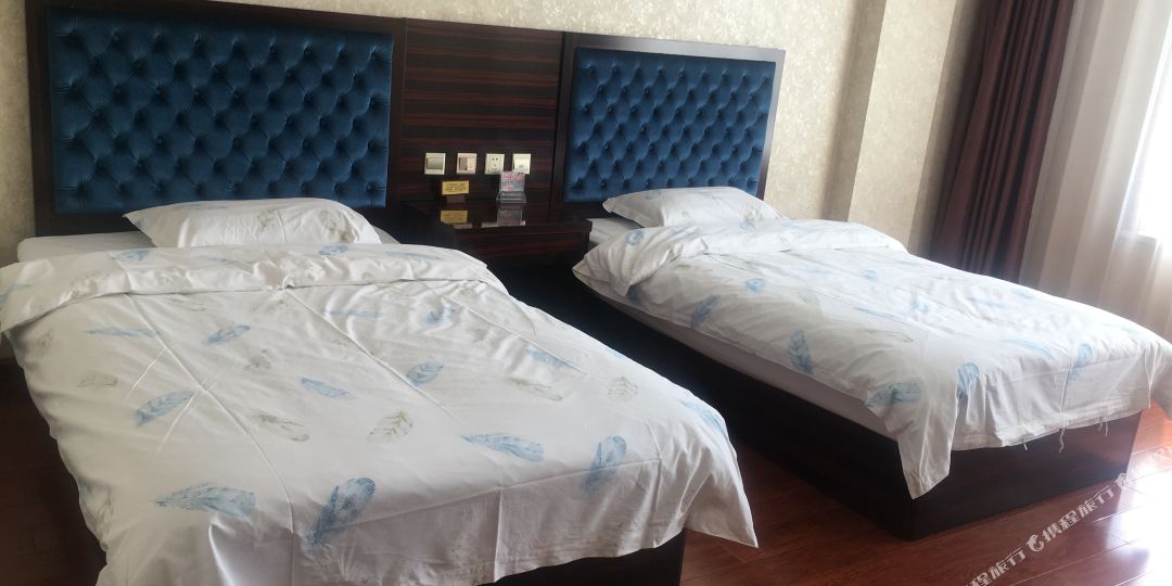 苏尼特右旗怡和商务酒店