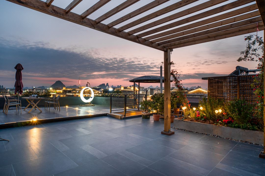 A + Yuan Su Hotel