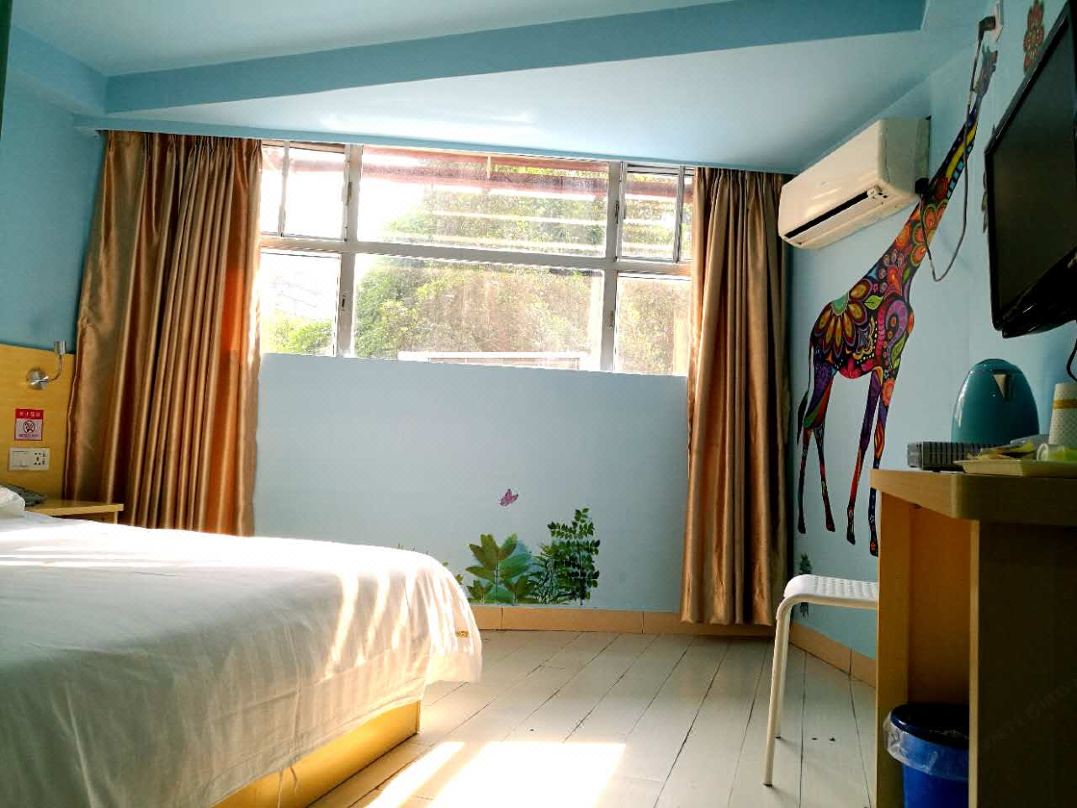 Taihua Business Hotel