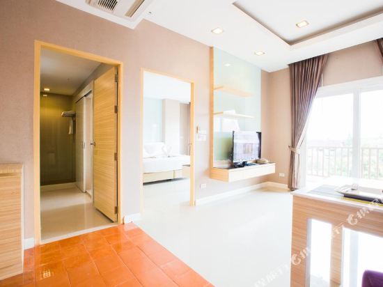 Romantic Hotel Khonkaen - Tap to explore photos