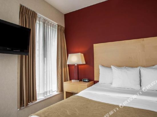 Comfort Suites Michigan Avenue Chicago - Tap to explore photos