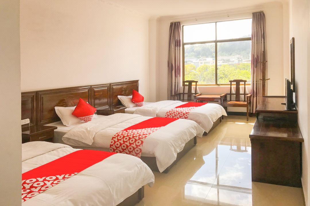 Tengchong Penglai Hotel