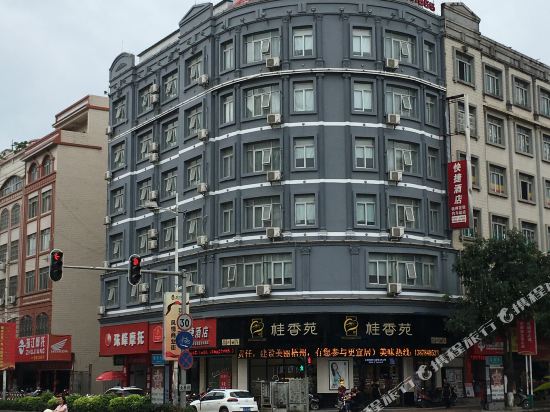 柏臣快捷酒店店(高铁南站店)