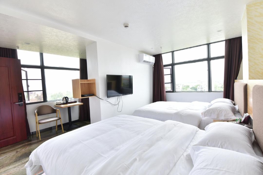 Dongxing Aegean Hotel