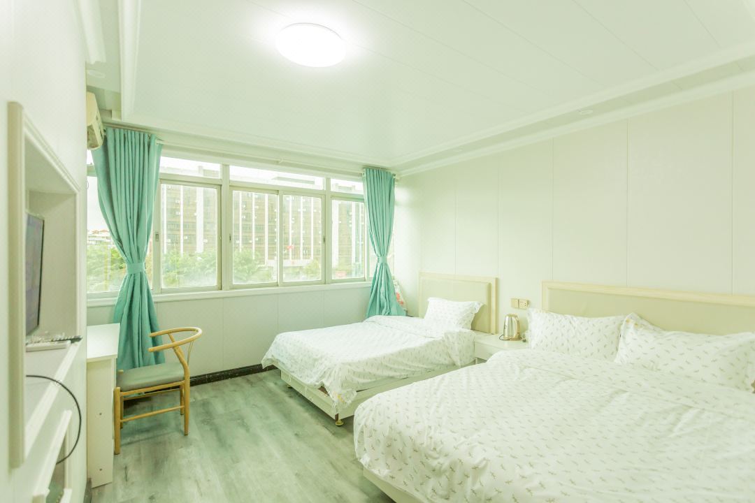 Fengcheng Business Hotel (Haikou Fengxiang Road)