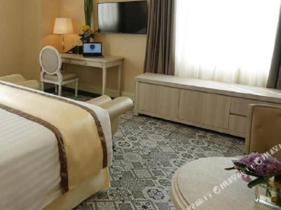 Rizal Park Hotel - Tap to explore photos