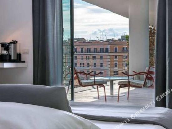 Radisson Blu es. Hotel, Roma - Tap to explore photos