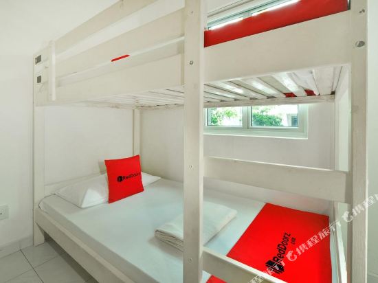 RedDoorz Hostel @ Lavender MRT - Tap to explore photos