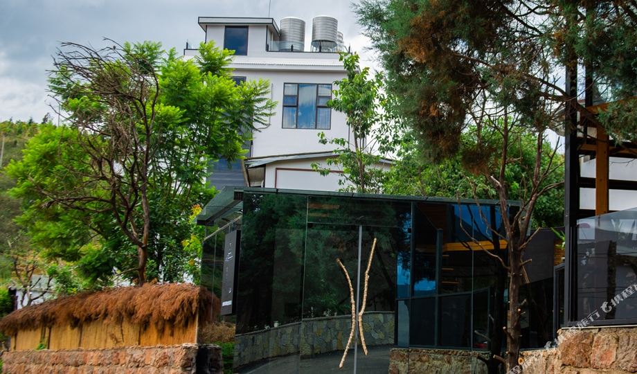 抚仙湖云舒山房寒社度假民宿