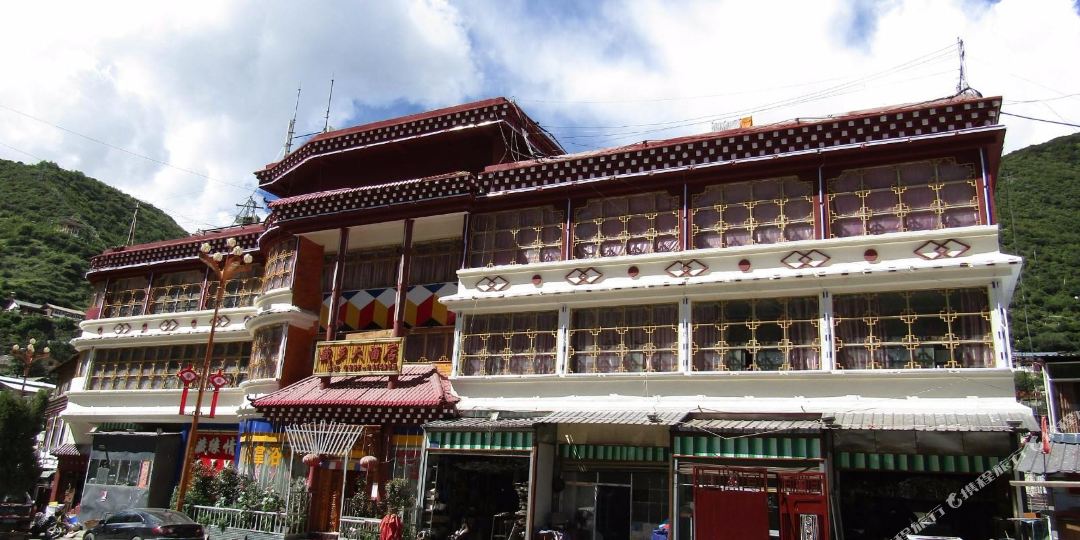 德钦藏乡大酒店