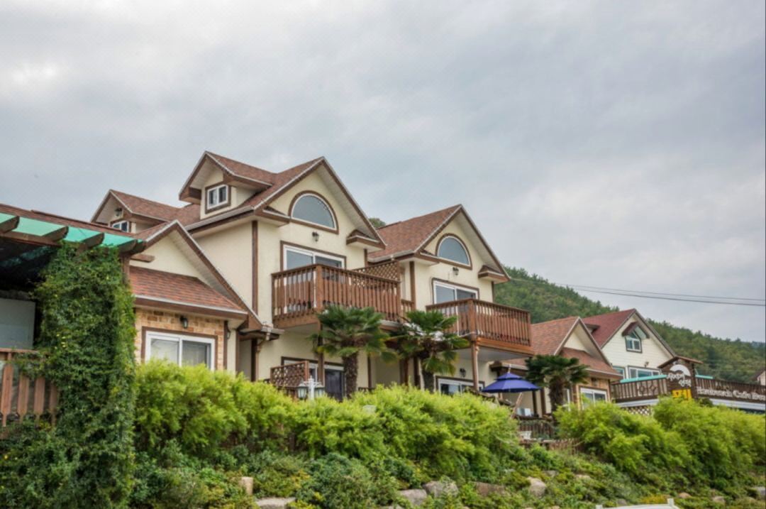 Rainbow Hill Pension