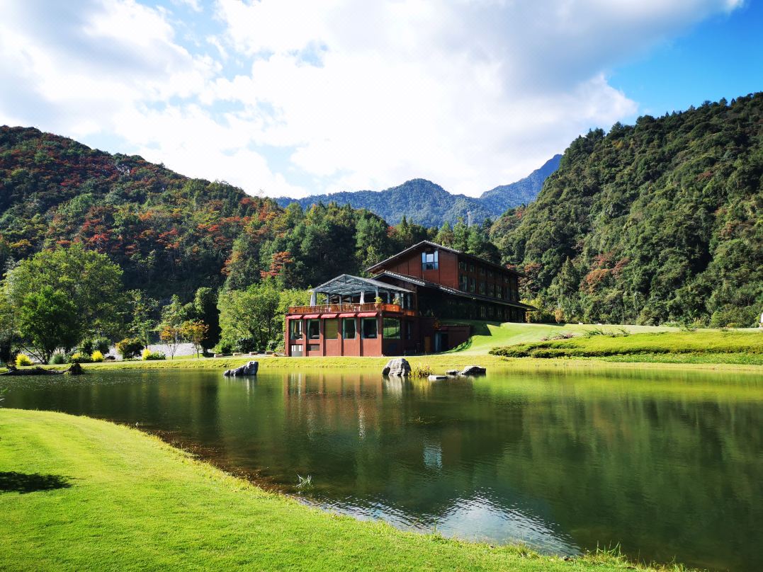 Fanjing Shanju Hotel