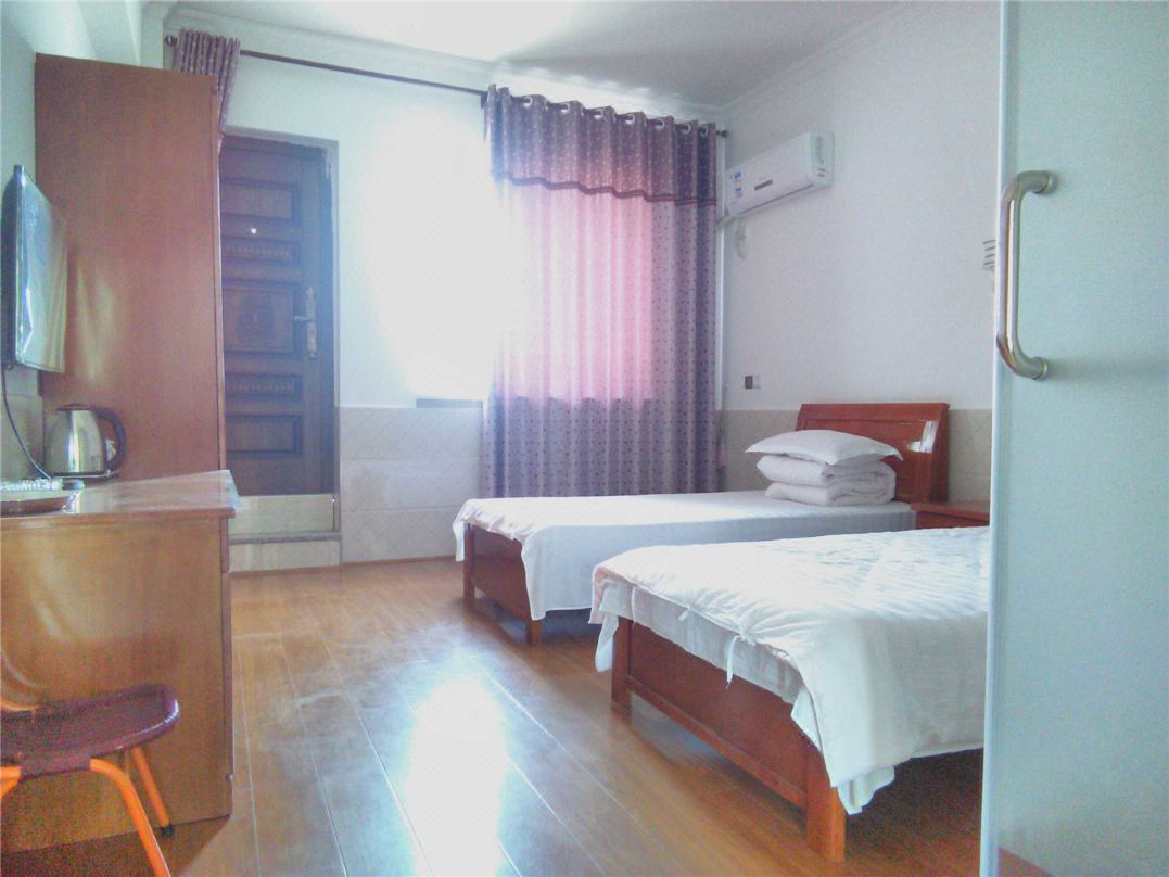 Lizhen Hotel, Lixian County