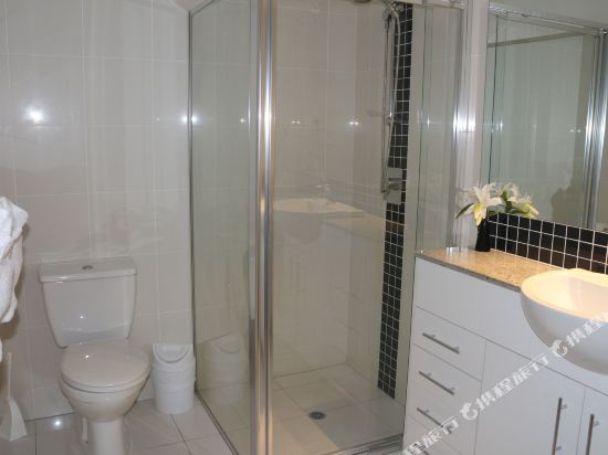 Scarborough Beach Resort QLD - Tap to explore photos