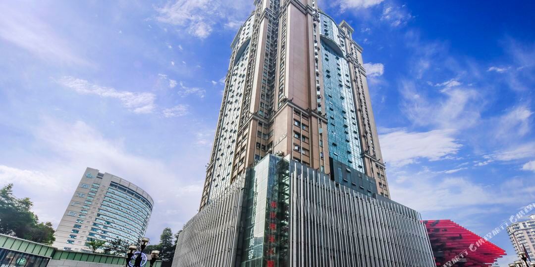 易号酒吧店(重庆解放碑地铁站赛格尔店)