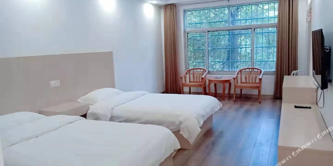 罗山粮源宾馆