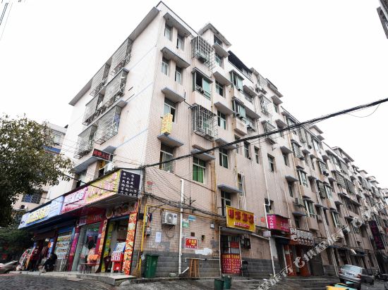 明辉宾馆(长沙白鹤小区店)