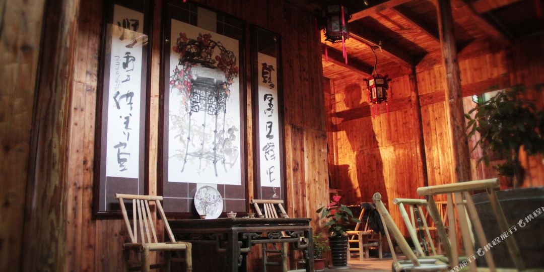 黄山溪岸庭院