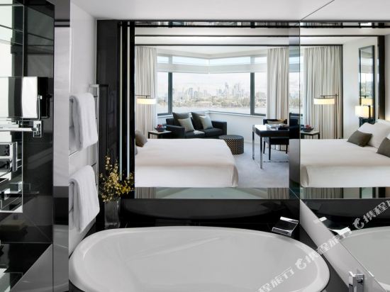 Crown Metropol Perth - Tap to explore photos