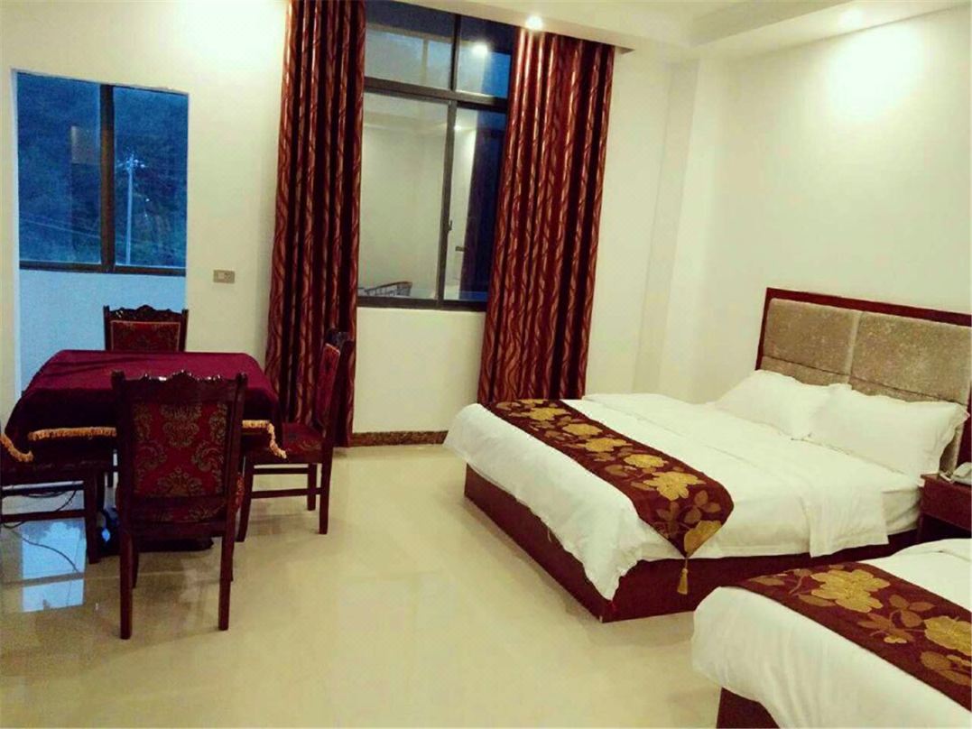 Pingtang Junyue Business Hotel