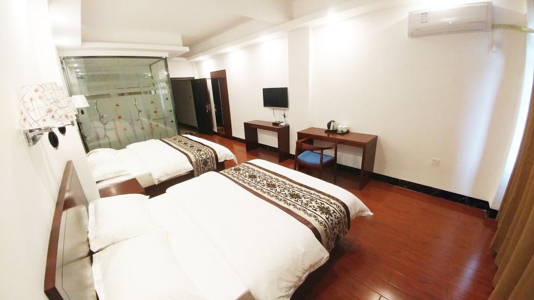 Qilou Chinese Inn (Beihai Old Street)