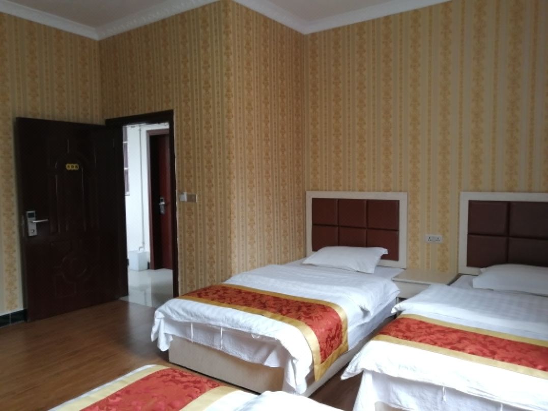 Zhenyuan Huangjia Chinese Inn