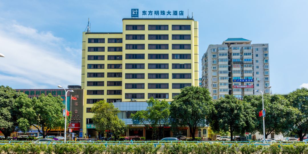 东方明珠大洒店