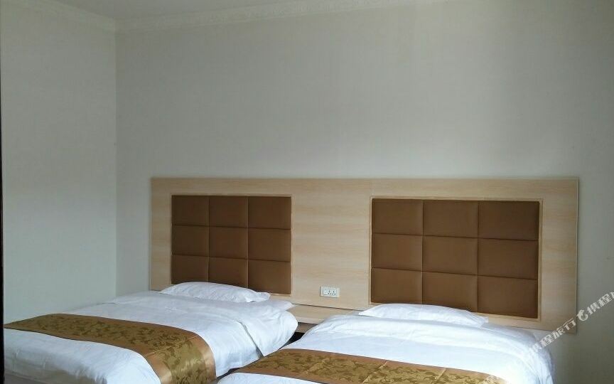 新宁湘陶村酒店