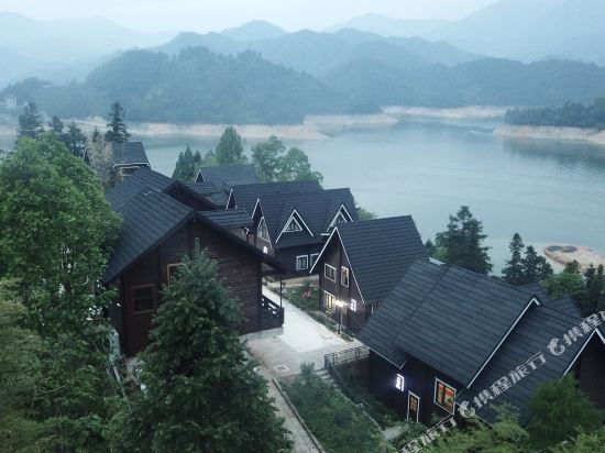云和听舟木屋民居