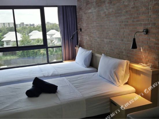 Bangkok Boutique Resort Rangsit - Tap to explore photos