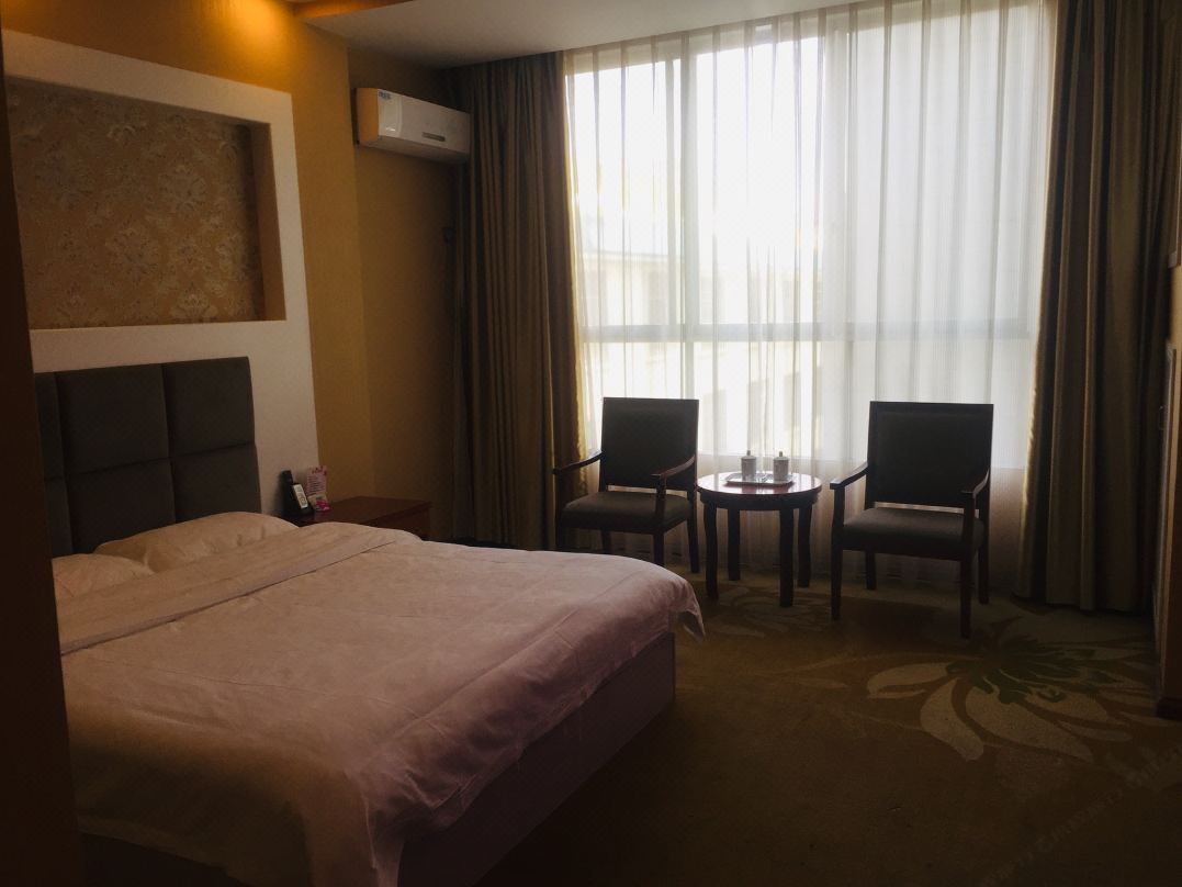 Hongwen Business Hotel