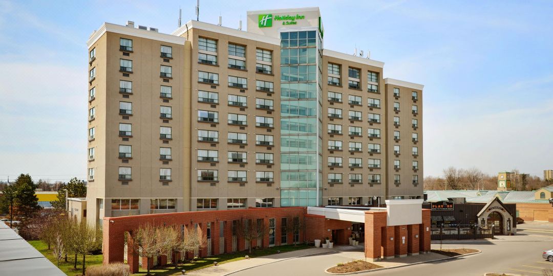 Holiday Inn & Suites London South by IHG
