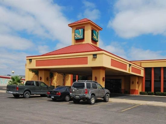 Ramada by Wyndham Odessa Near University of Texas Permian - Tap to explore photos
