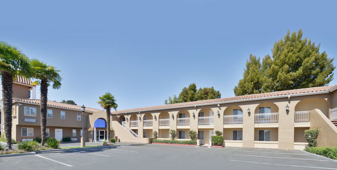 Best Western Plus Executive Suites