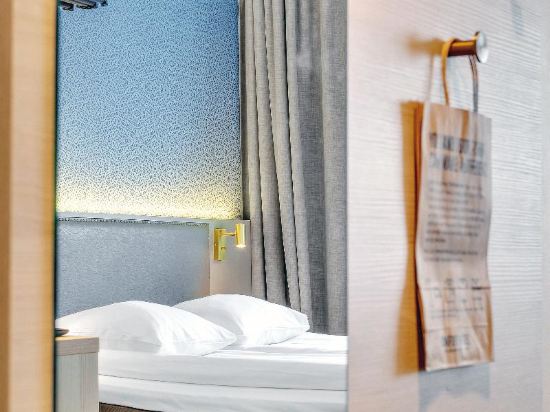 Comfort Hotel Xpress Tromso - Tap to explore photos