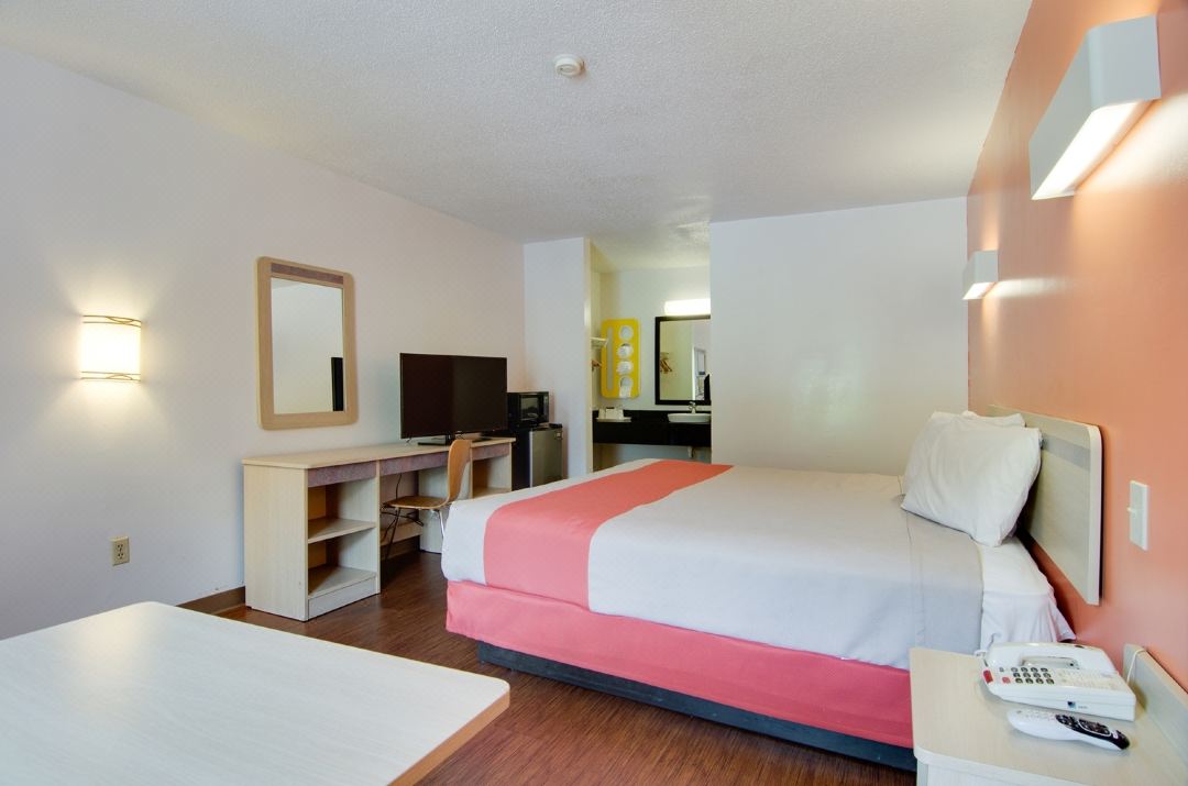 Motel 6 Cartersville, GA