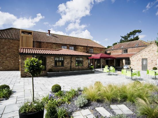 Ashbourne Hotel - Tap to explore photos