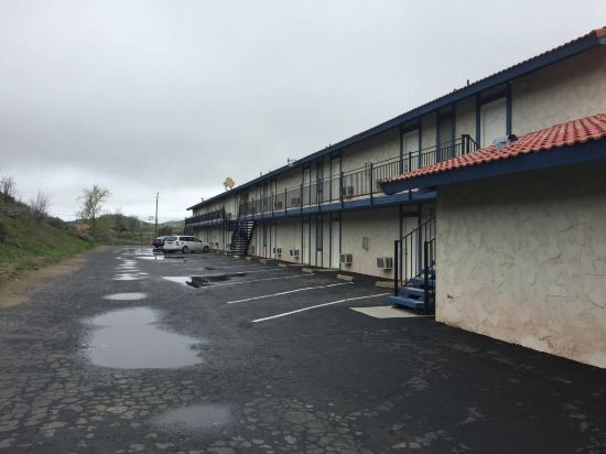 Golden Hills Motel Outdoors