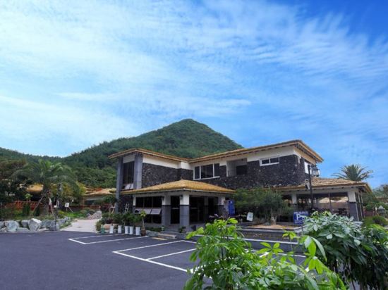 Hansan Marina Hotel & Resort - Tap to explore photos