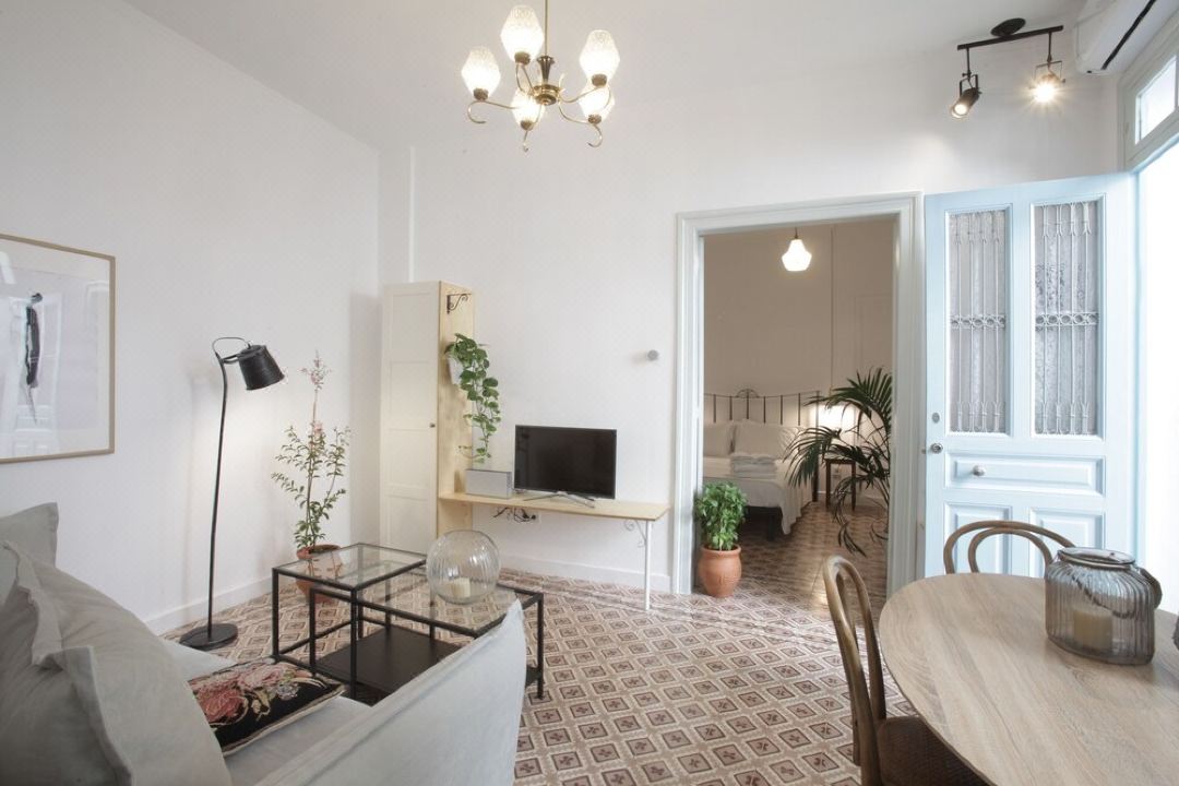 Live in Athens, Thiseio Historic House