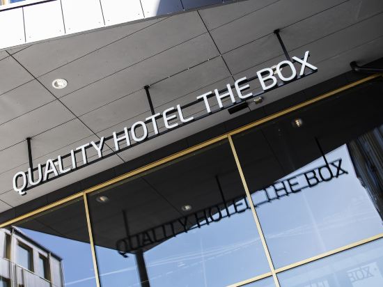 Quality Hotel The Box - Tap to explore photos