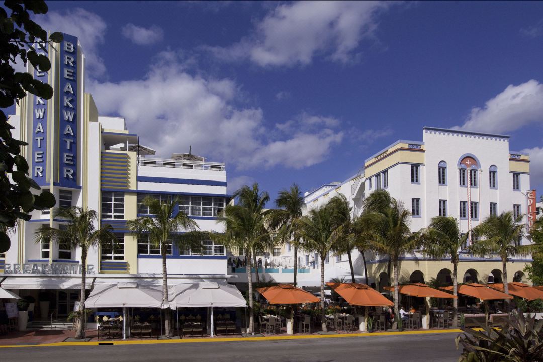 Hotel Breakwater South Beach