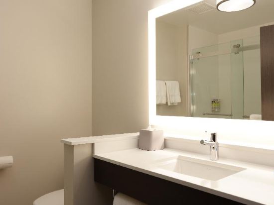 Holiday Inn Express Oneonta - Tap to explore photos