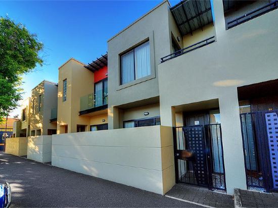 Rnr Serviced Apartments Adelaide Adelaide 3 3 9 Price