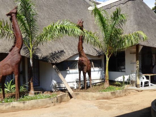 Ngoma Zanga Lodge - Tap to explore photos
