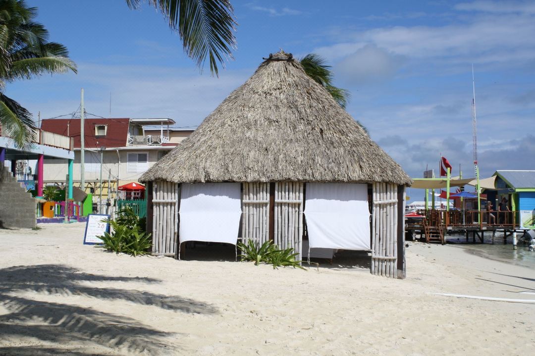 Holiday Hotel
